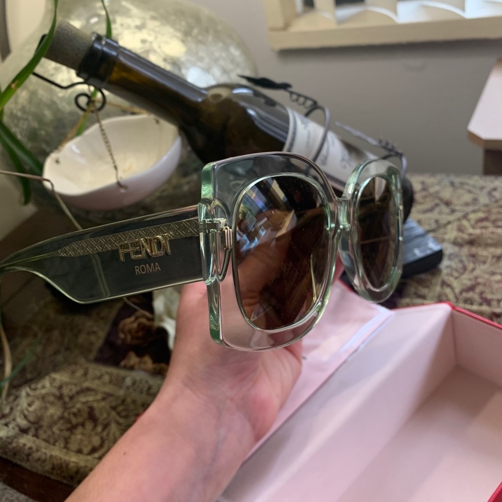 SOLD⛔️Authentic FENDI 53mm Square Acetate logo sunglasses - Picture 7 of 14